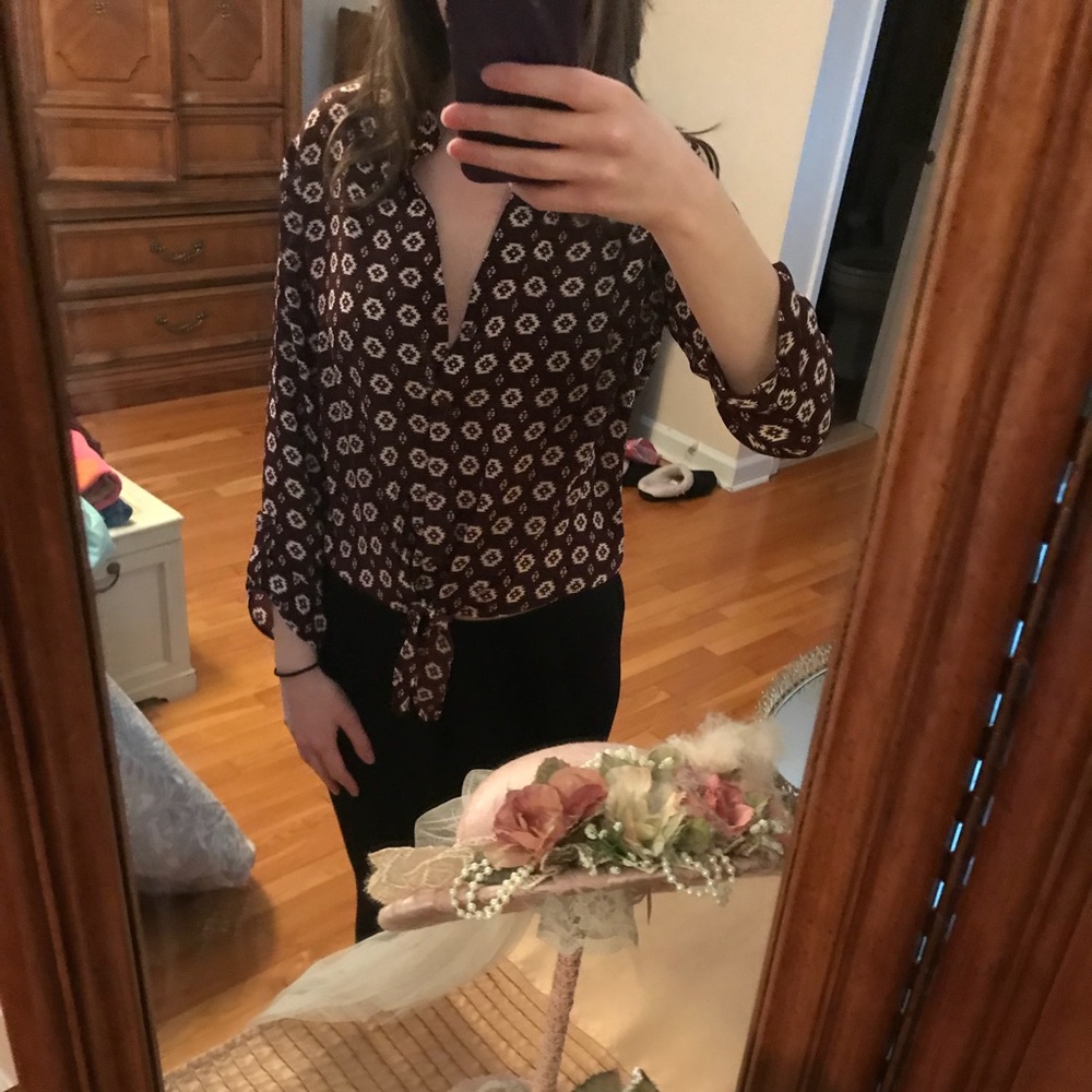 Patterned tied top